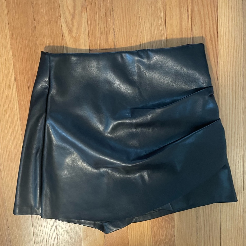Aqua Black Faux Leather Skirt